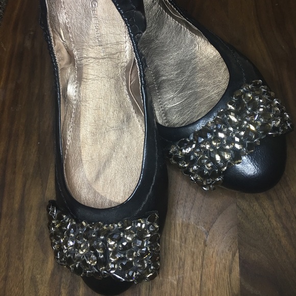 BCBG Bling Rhinestone Bow Black Ballet Flats - Picture 5 of 7